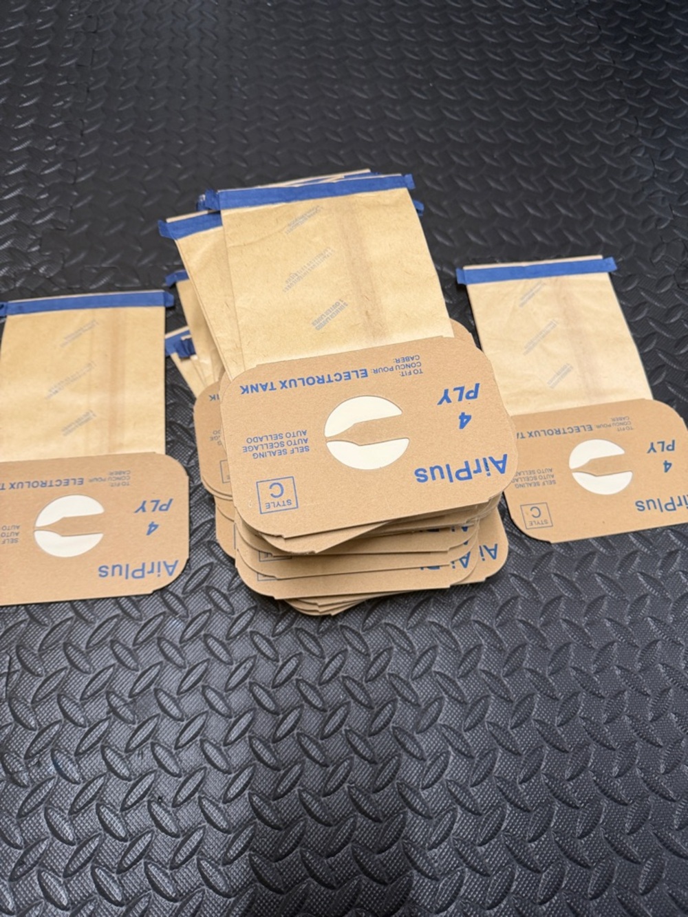 41 AirPlus 4-Ply Vacuum Cleaner Bags with Blue Reinforced Top